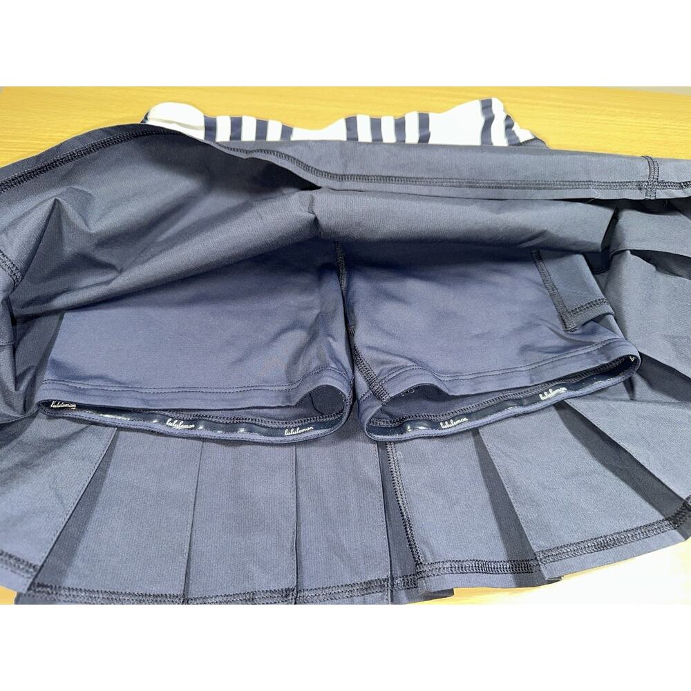 Lululemon Run Pace Setter Skirt Skort Navy Inkwell White 2 Tall NWOT Pleated C4 - Picture 5 of 5